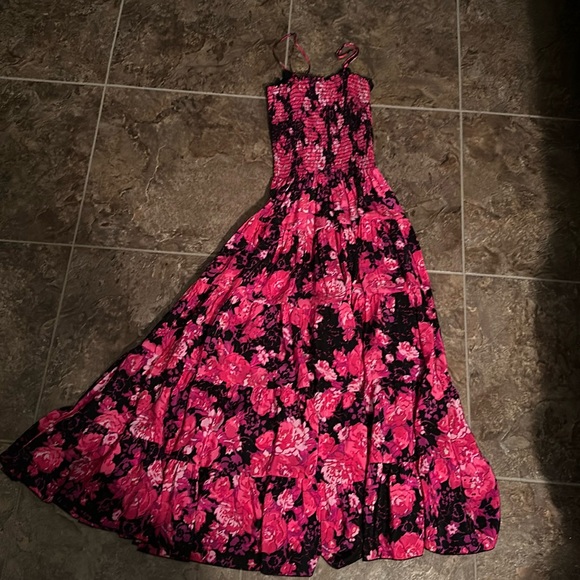Betsey Johnson Dresses & Skirts - GORGEOUS Betsey Johnson Floral Maxi Dress